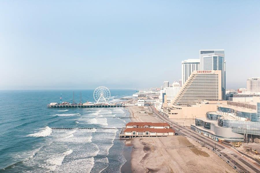 2Br 3Ba Beachfront Rental In Town Cozysuites 애틀랜틱시티 외부 사진
