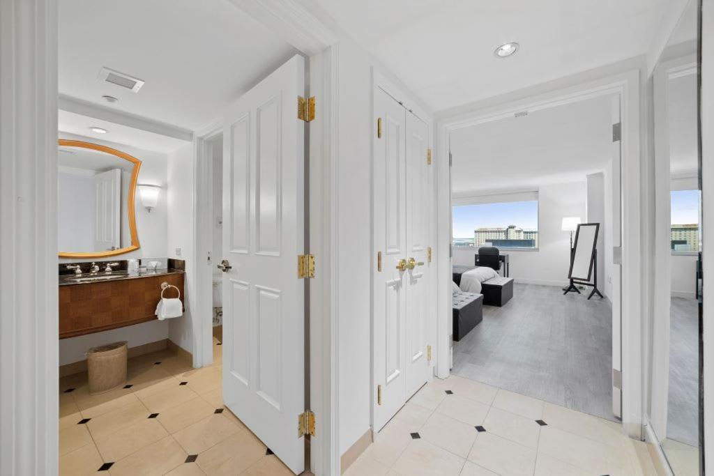 2Br 3Ba Beachfront Rental In Town Cozysuites 애틀랜틱시티 외부 사진