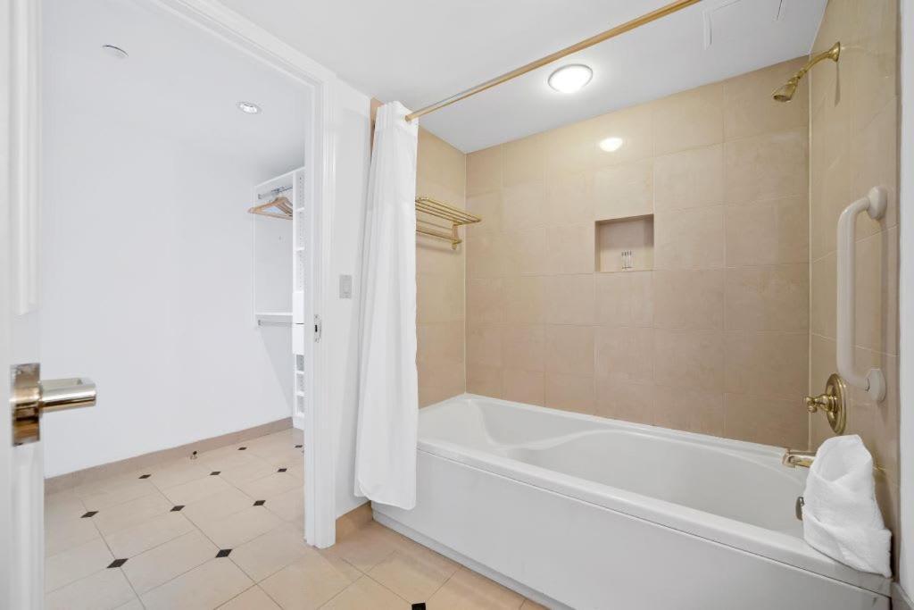 2Br 3Ba Beachfront Rental In Town Cozysuites 애틀랜틱시티 외부 사진